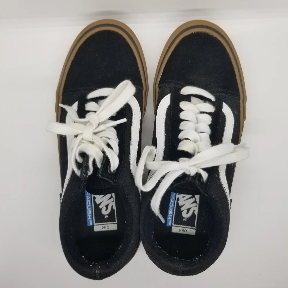 Vans Old Skool Pro skate sneakers black and white M 6.5 W 8